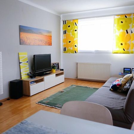 Goldenfields Apartment คราน ภายนอก รูปภาพ